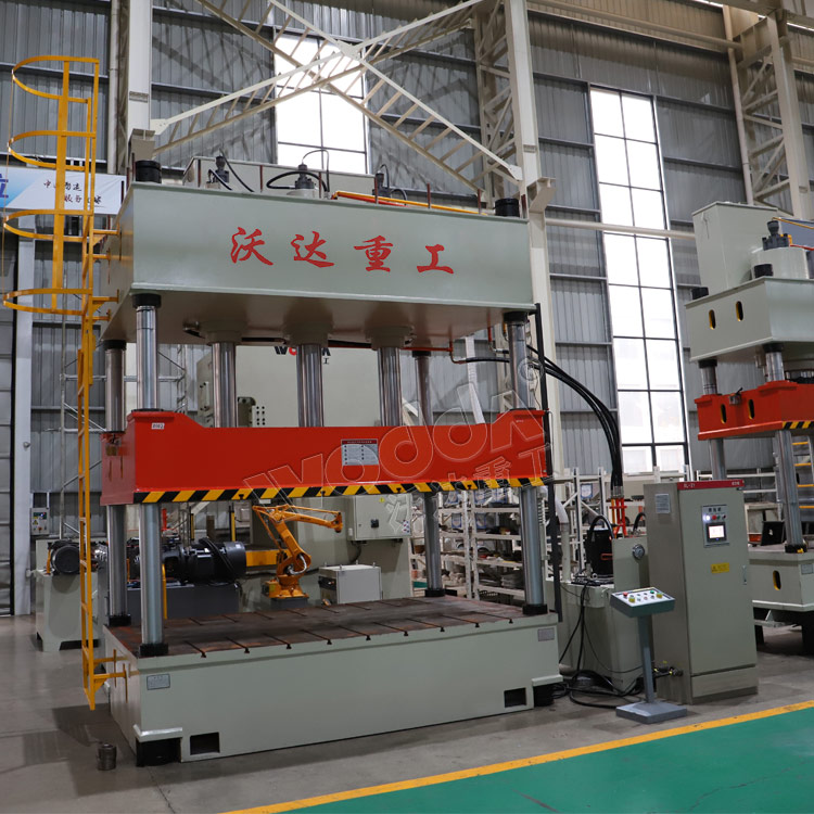 315噸汽車(chē)內(nèi)飾件液壓機(jī)臺(tái)面2800*2000mm